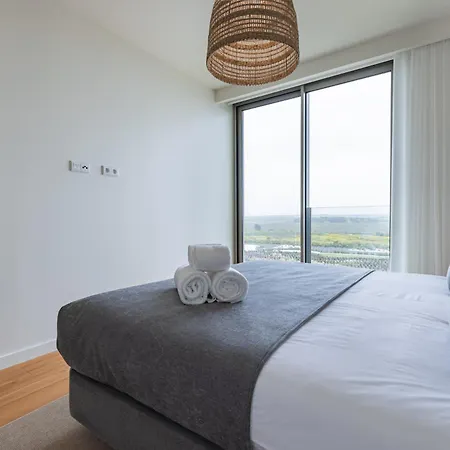 Bayline Xiv * Armacao de Pera